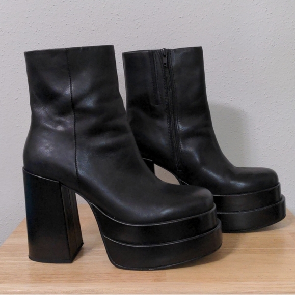 Steve Madden Cobra Black Genuine Leather Platform Boots sz 11 Goth Chunky Stack - Picture 5 of 10